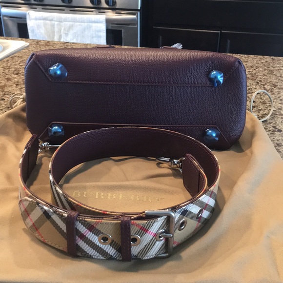 NWT Burberry Vintage Banner - Picture 4 of 8